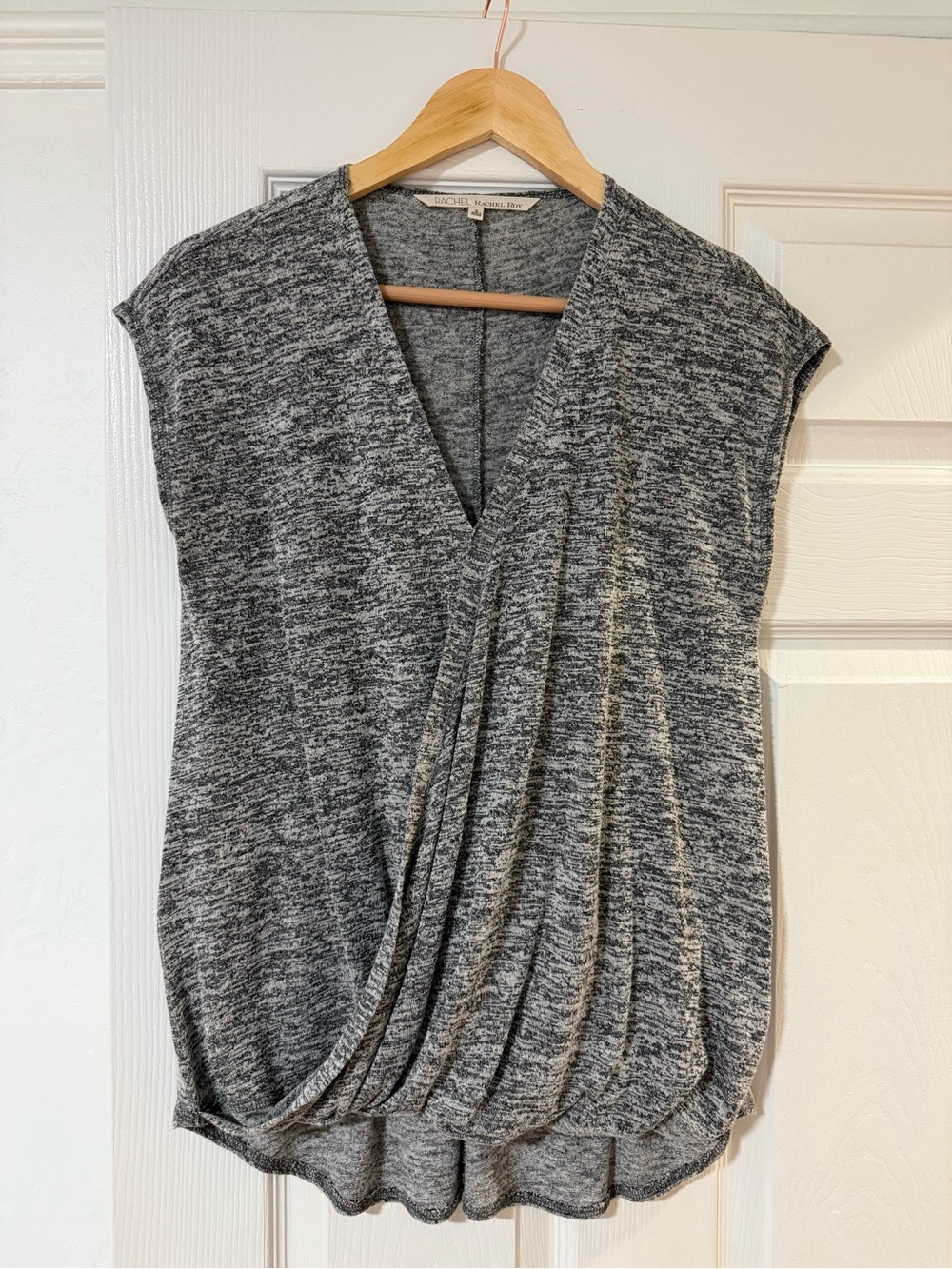RACHEL Rachel Roy Gray Marled Draped V-Neck Sleeveless Top
